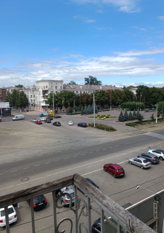 Квартира в ценрті 78.70 кв.м2