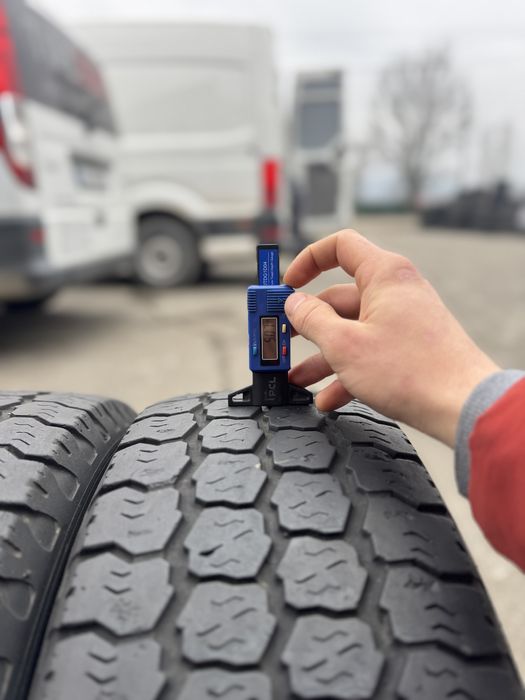 Шини зимові 215/65/16c Good Year зимние шины