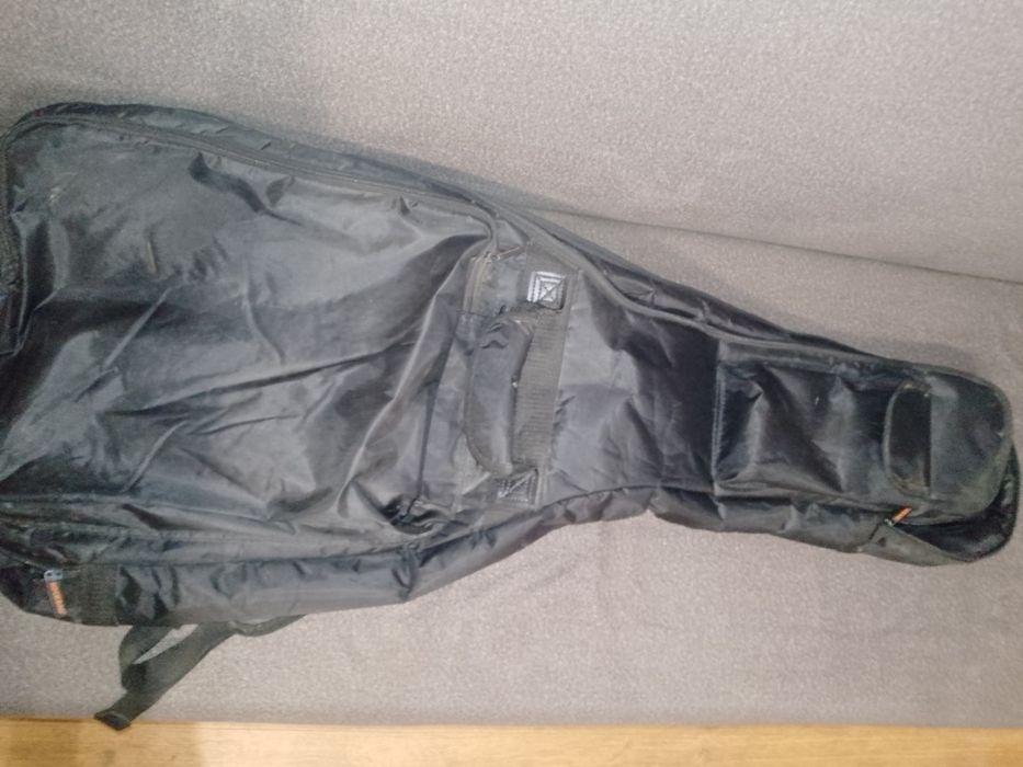 продаю класичну гітару