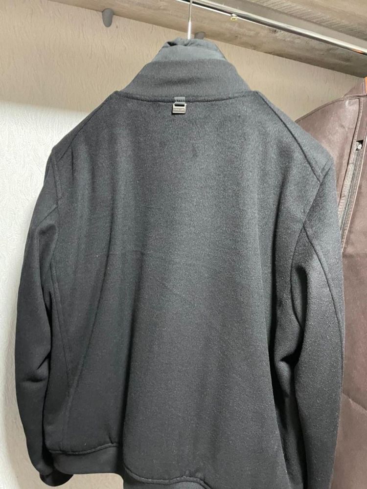 Шерстяной бомбер Corneliani