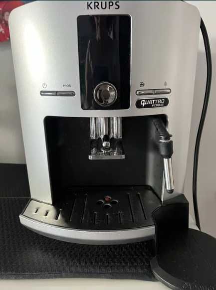 Máquina de café expresso automática Krups - para café em grão