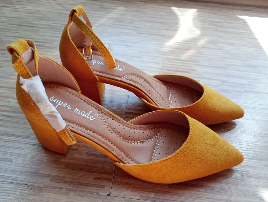 Buty na obcasie NOWE r. 37 żółte