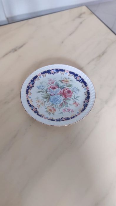 Conjunto prato e bule de chá