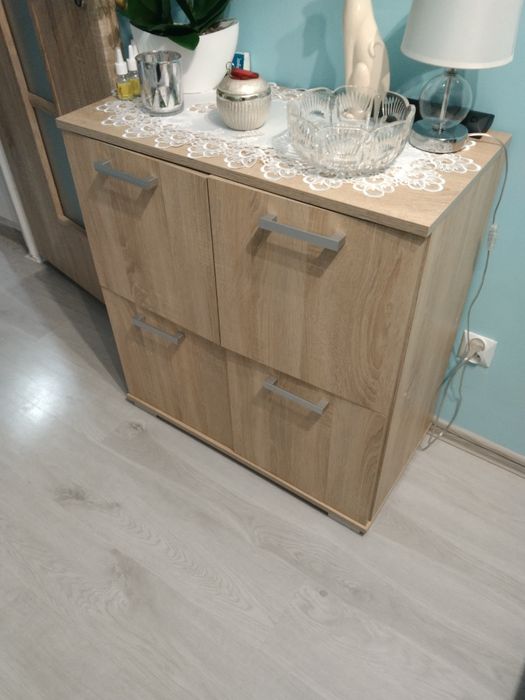 Sprzedam szafkę stan idealny