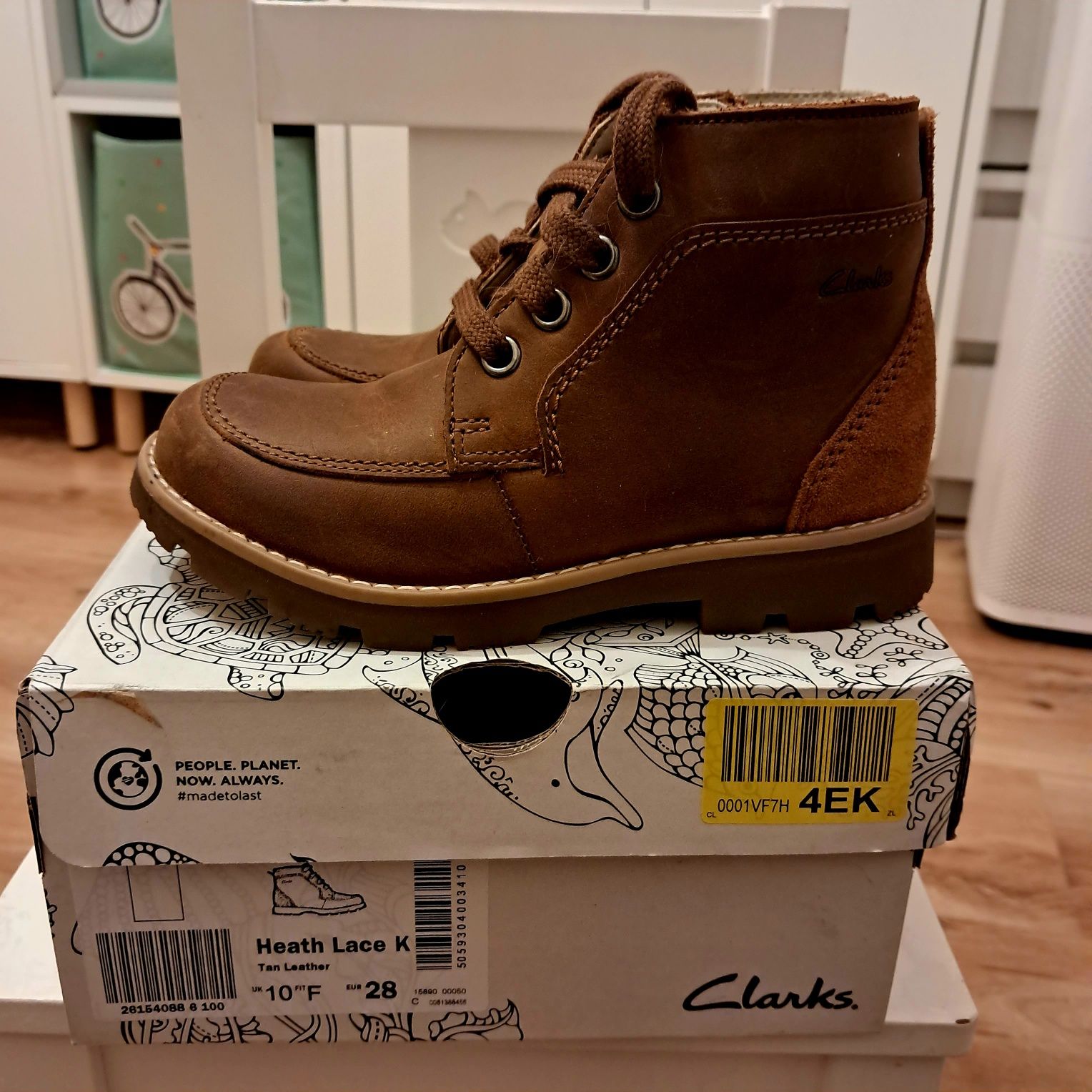 Trzewiki skórzane Clarks Heath Lace K Tan Leather 28