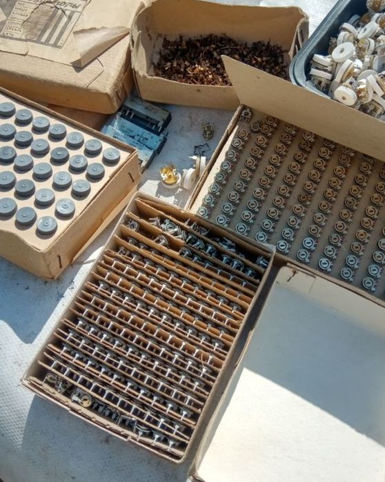 Новые радиодетали СССР, транзисторы,ESP-50 и тд