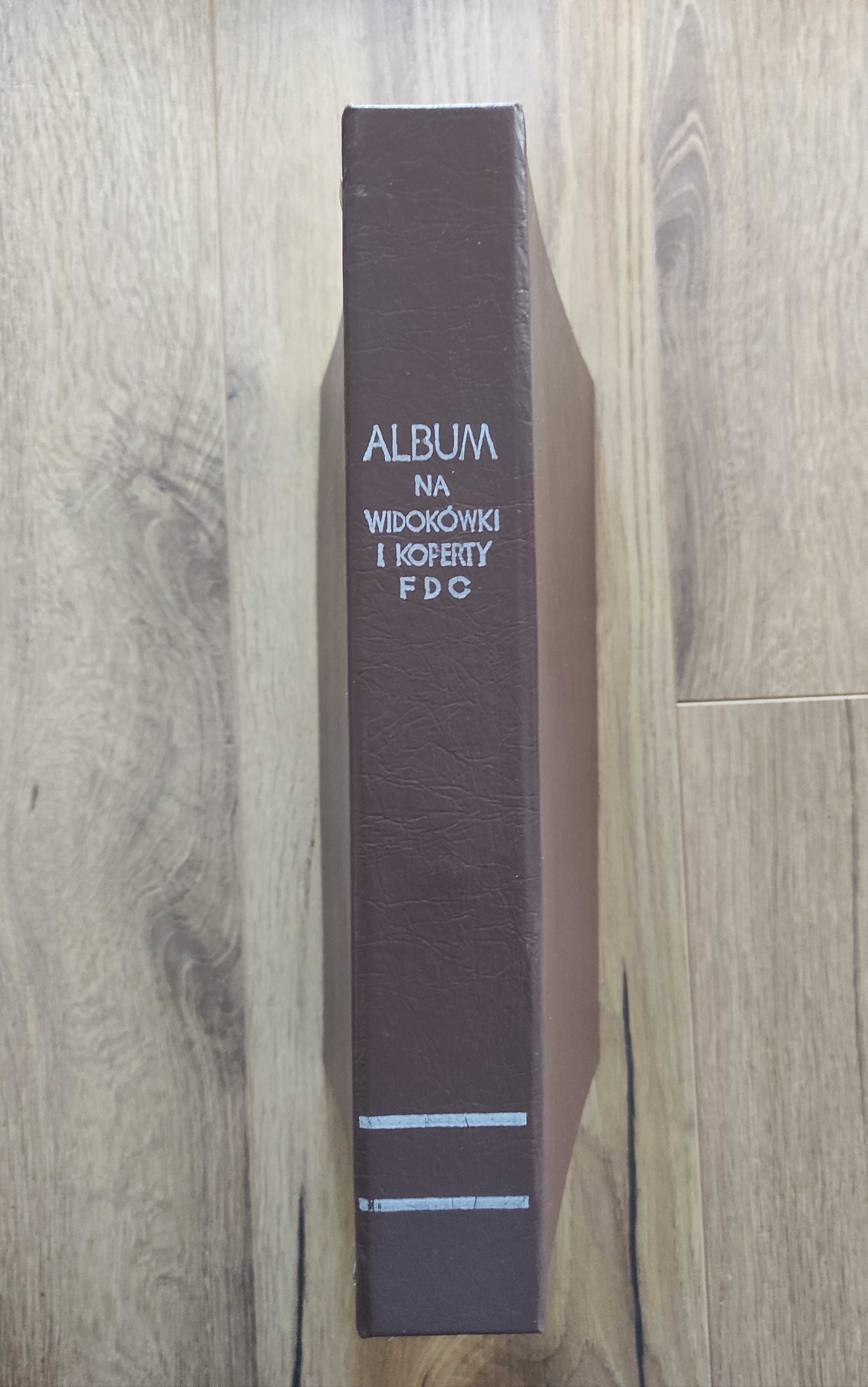 Stary album na widokówki