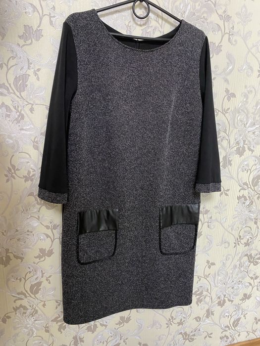 Сіро-чорна жіноча сукня батал