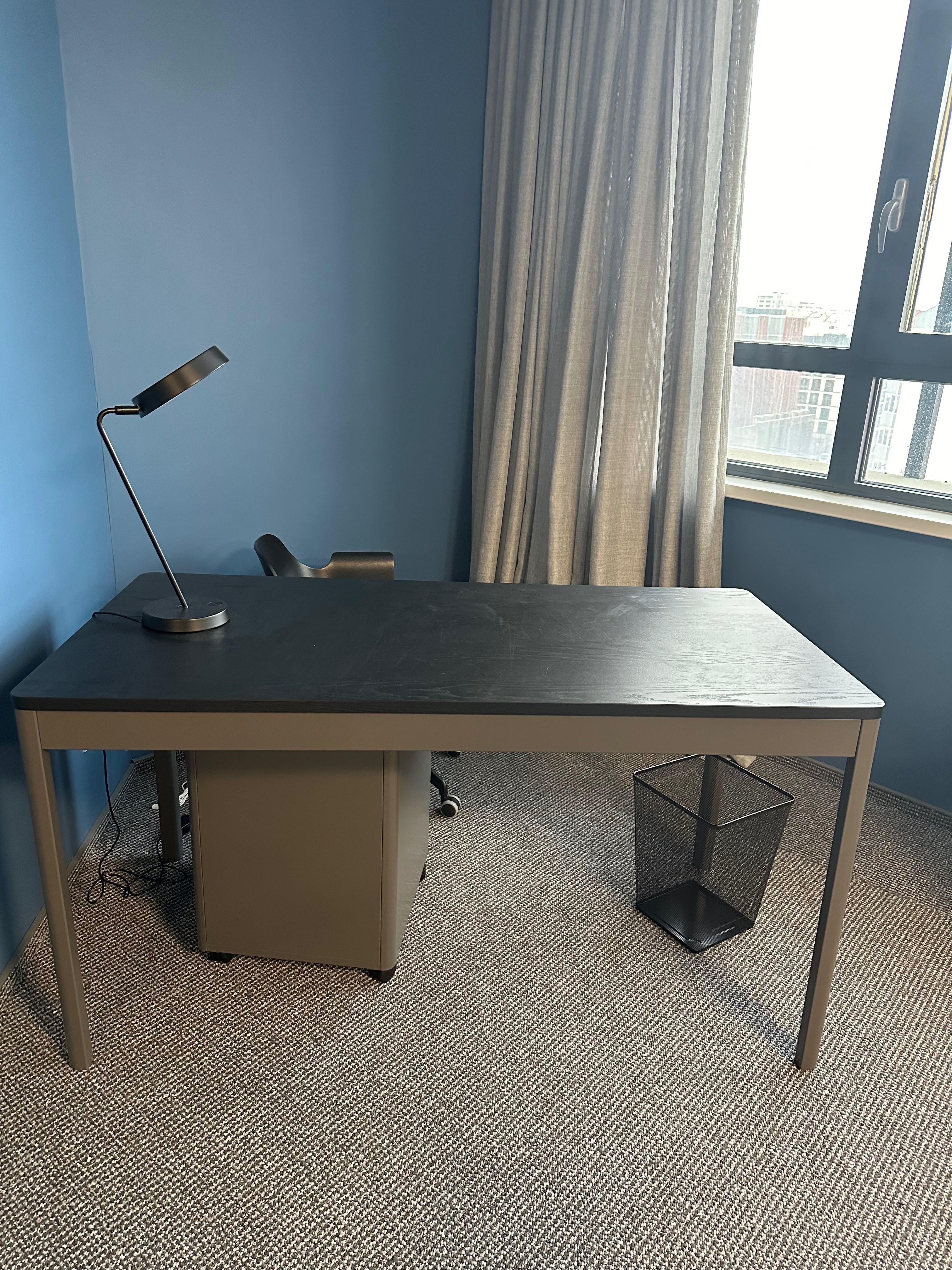 Krzesło i stół Ikea