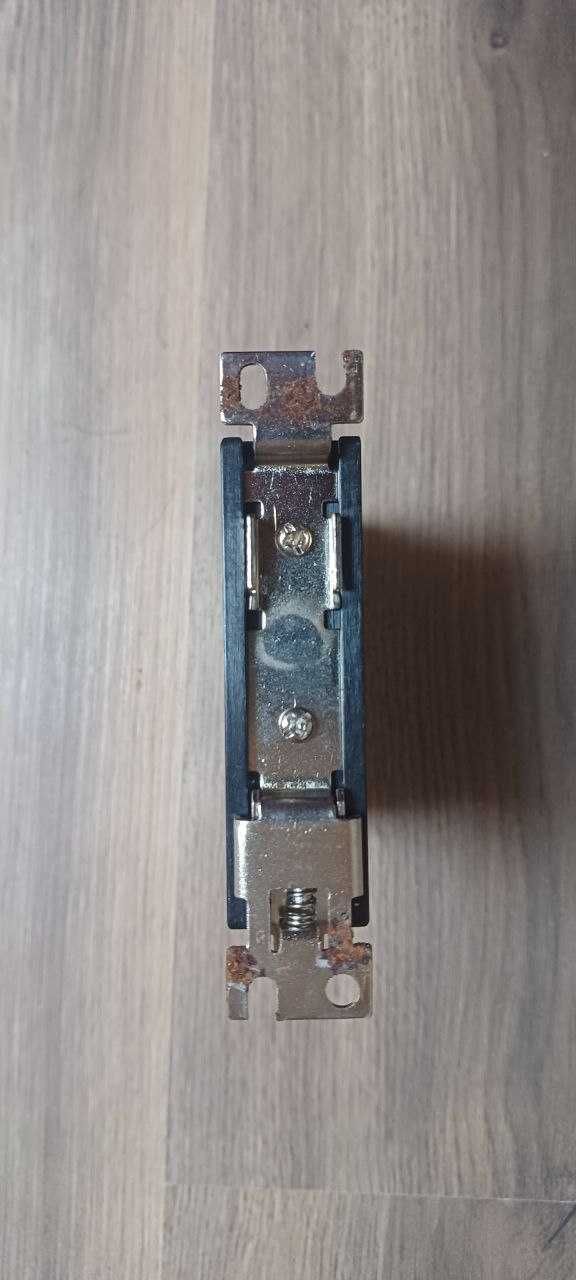 Relé de Estado Sólido, Input 3-32VDC, Output 24-240VDC