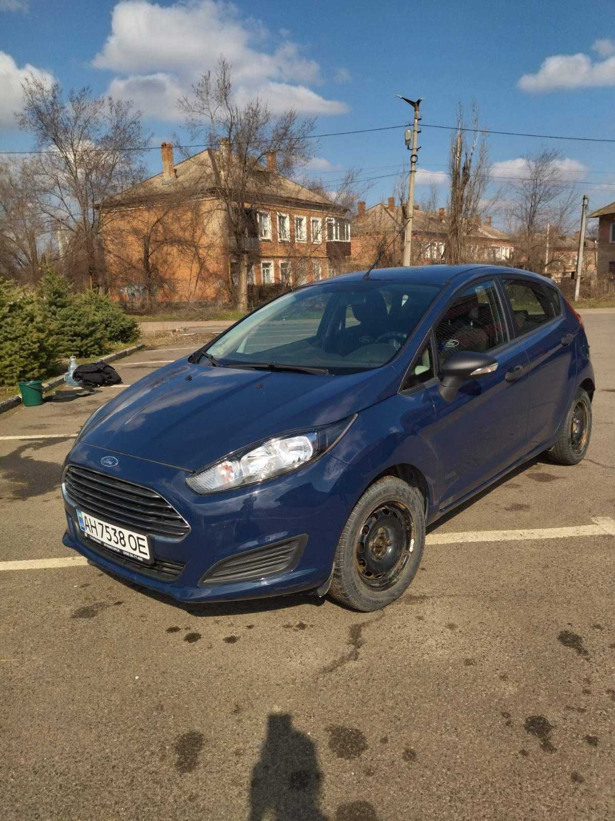 Ford fiesta 2013 год.пробег 65 тыс.