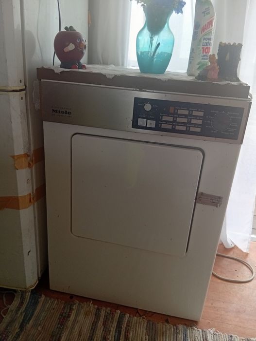 Máquina de secar roupa de 8 kilos com marcas de yzo
