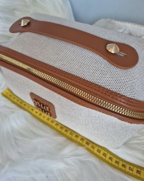 Косметичка кейс 24 см