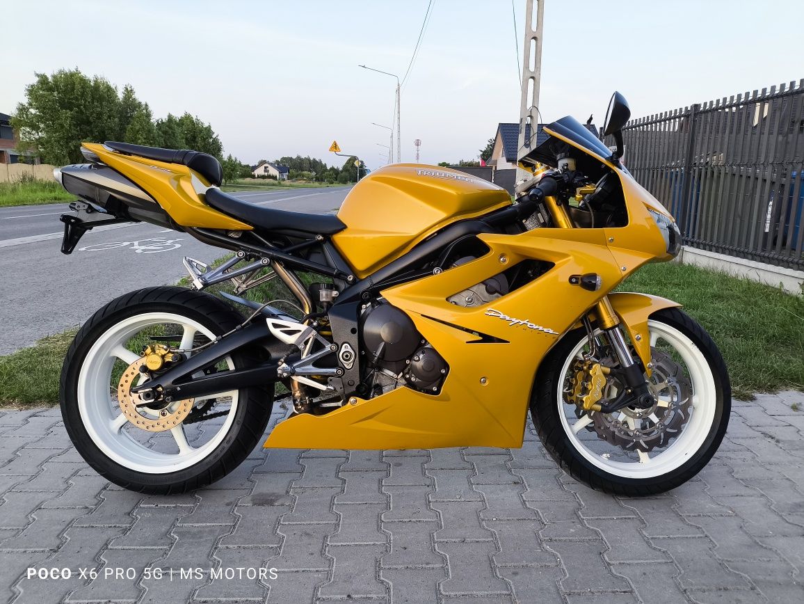 Triumph Daytona triple 675 cm3 2006 rok świetny stan