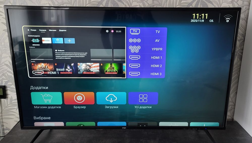 Плазмений телевізор Ergo 49 дюймів,смарт-тв