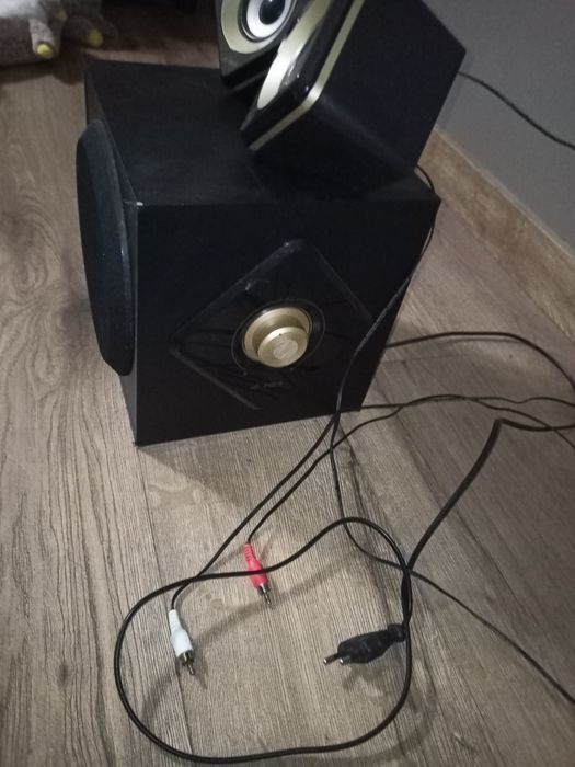 ТОРГ Мультимедія  F&D W330BT  торг.