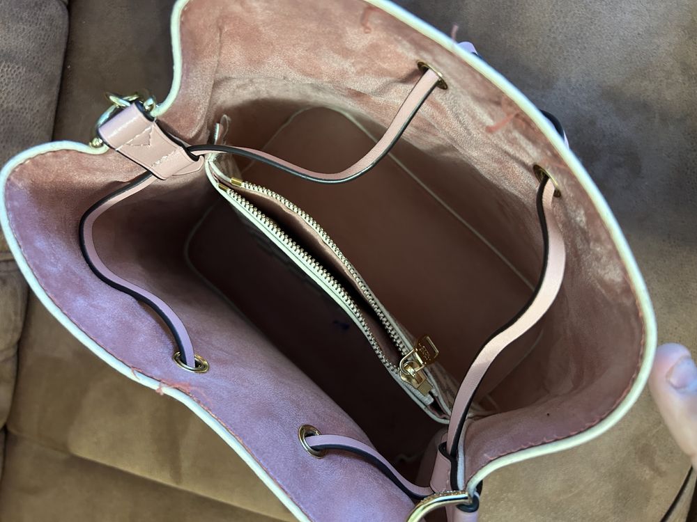 Жіноча сумочка Louis Vuitton
