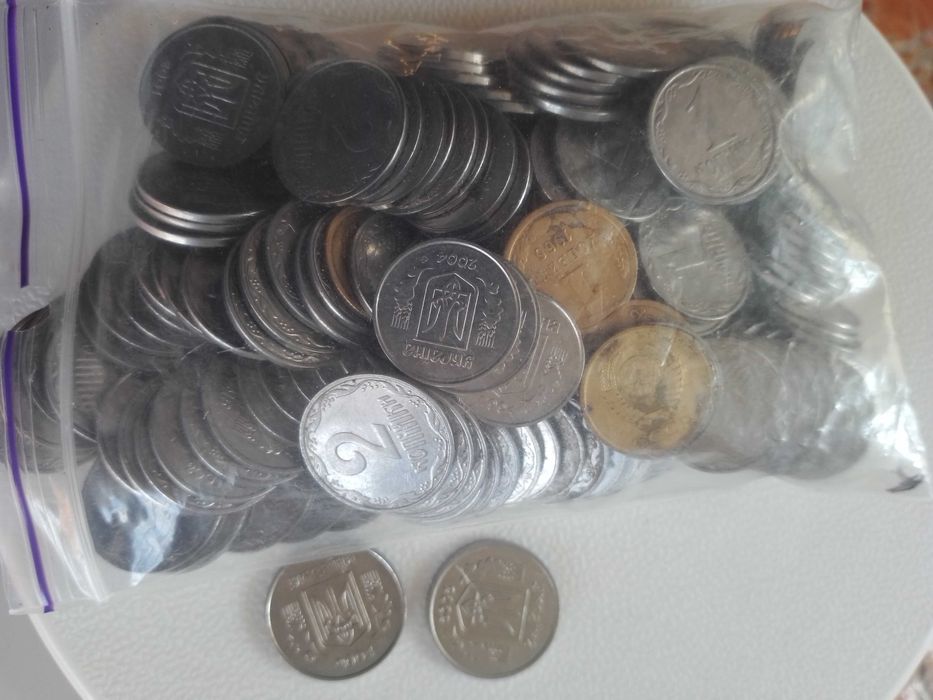 1.5 кг по 5 коп. України від 1992р-2015 року - 1 коп.  2 коп. 300 грам