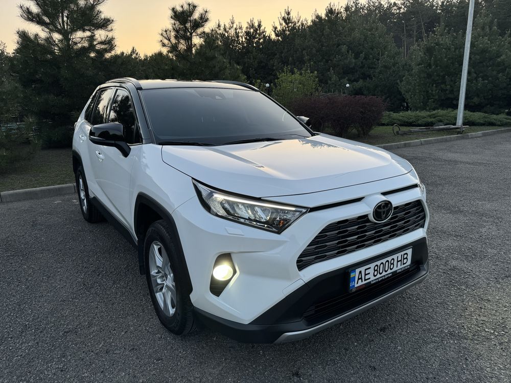 Toyota RAV4 Official