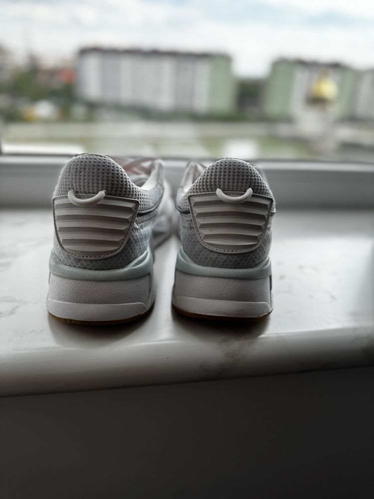 Продам кросівки Puma RS-X р. 44.5