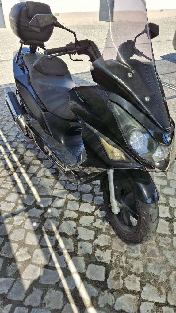 Maxi Scooter Daelim S3