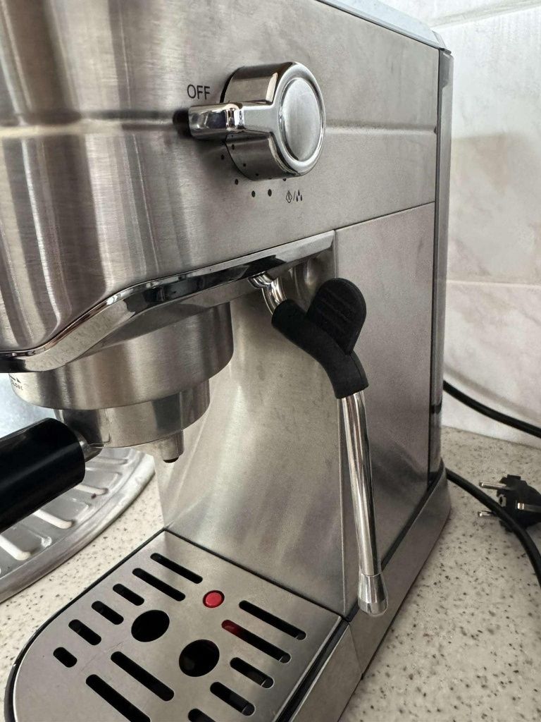 Ekspres do kawy tiross srebrny 15 barów 1450W