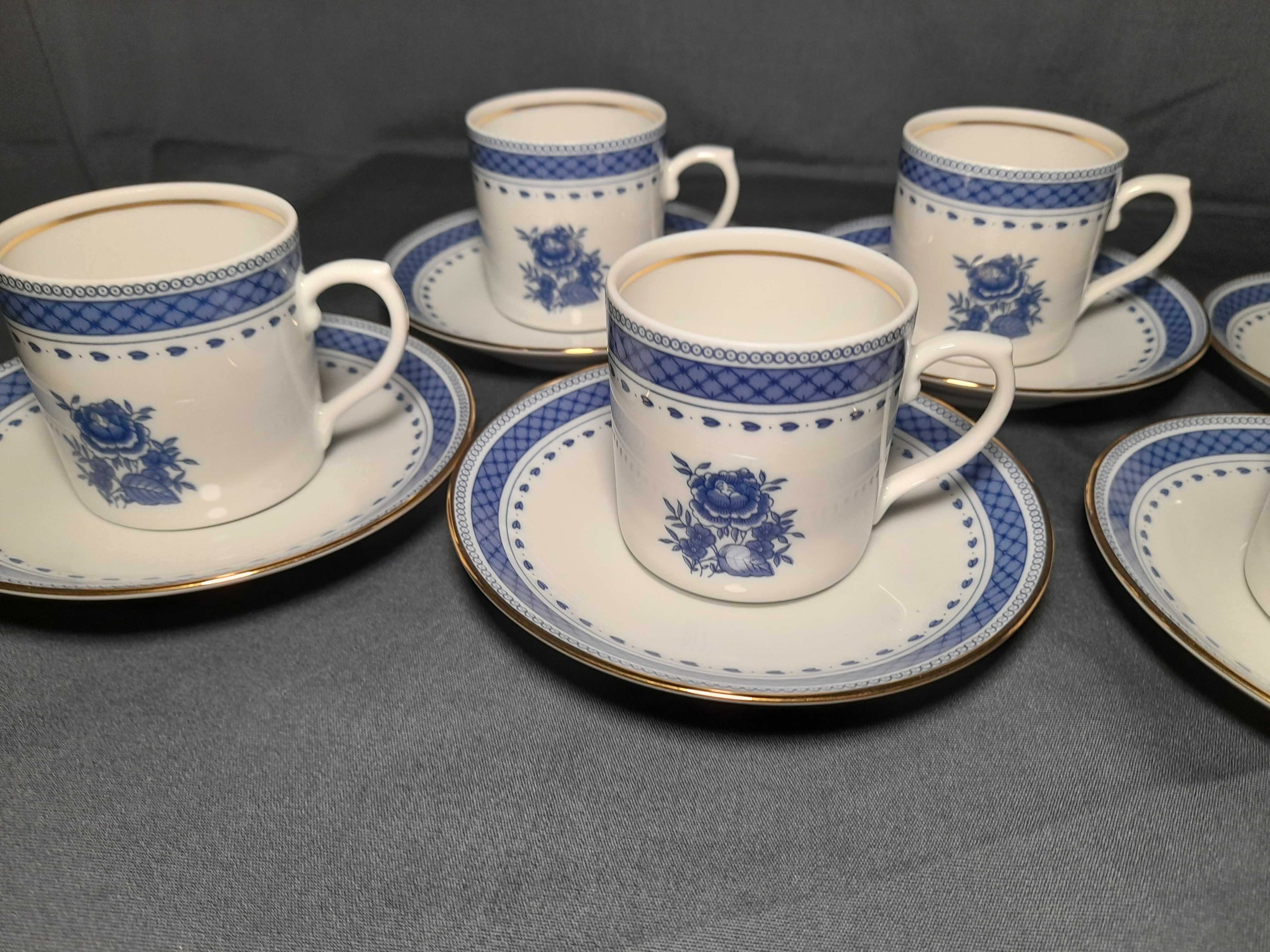 Chavenas de café Vista Alegre-- Serviço Cozinha Velha
