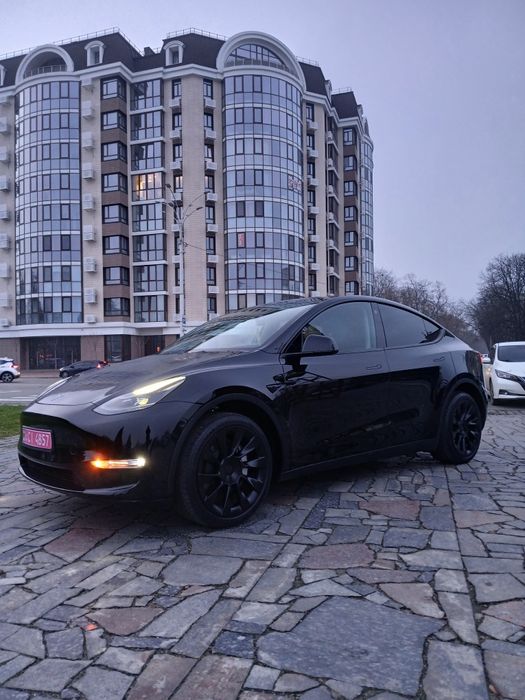Tesla Model Y 2023 Dual Motor Ідеальний стан