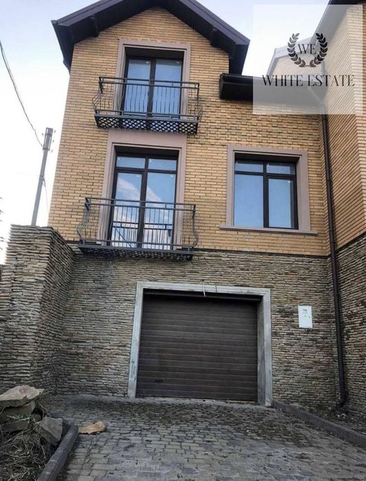 Таунхаус у КМ Клиневий Гай