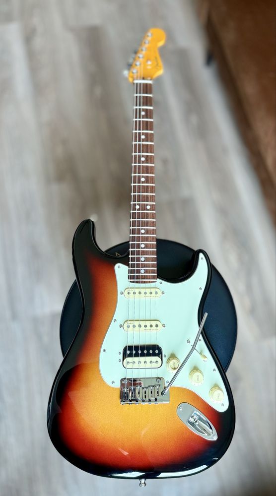 Fender Ultra Stratocaster HSS Made in USA 2023