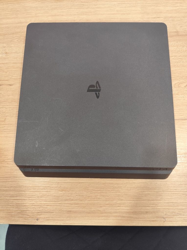 PlayStation ,4, w bardzo dobrym stanie