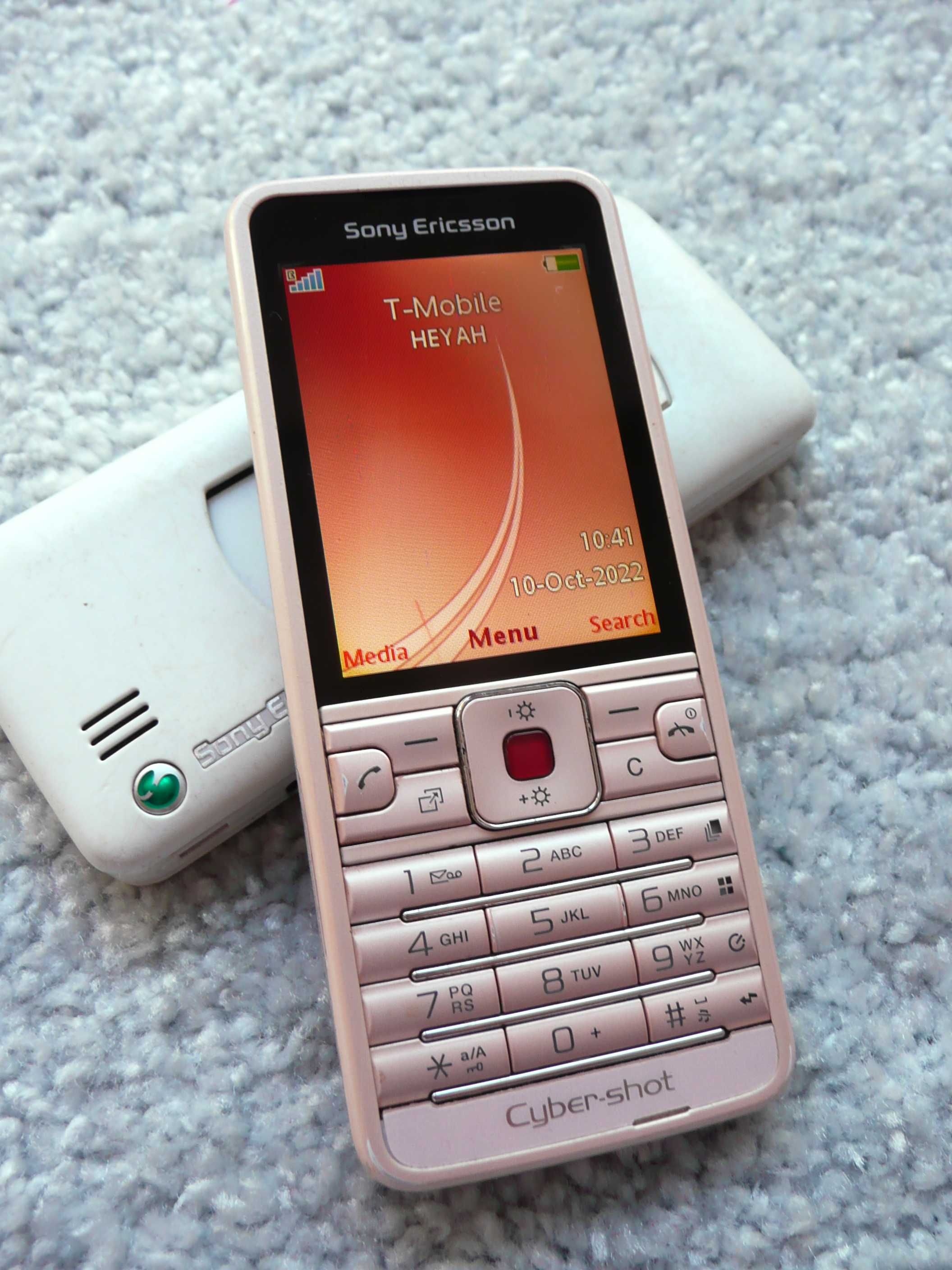 sonyericsson C901 pink white