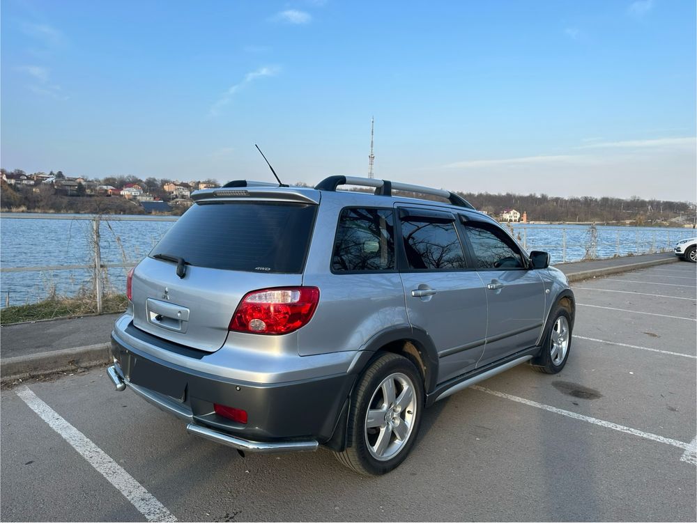 Mitsubishi Outlander 2005