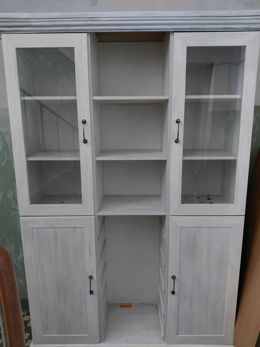 Witryna  biala Gala Meble