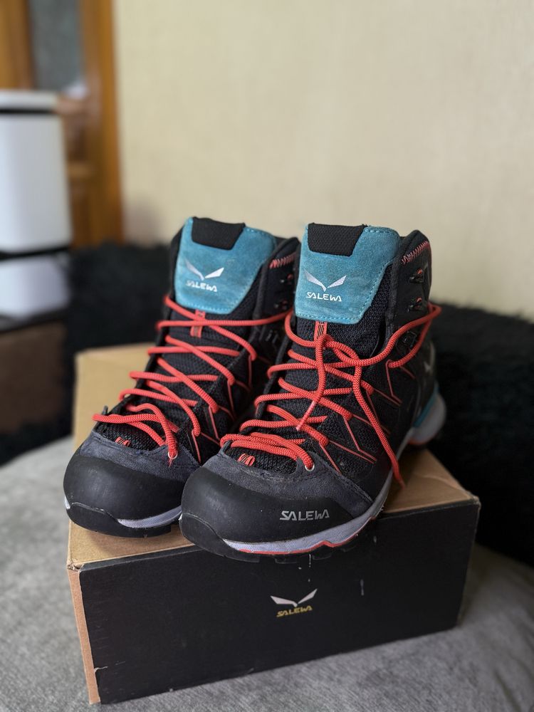 Жіночі черевики Salewa