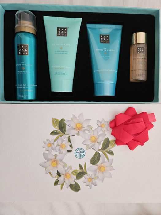 Coffret Rituals THE RITUAL OF KARMA
Gift Set S
espuma de duche 50 ml,