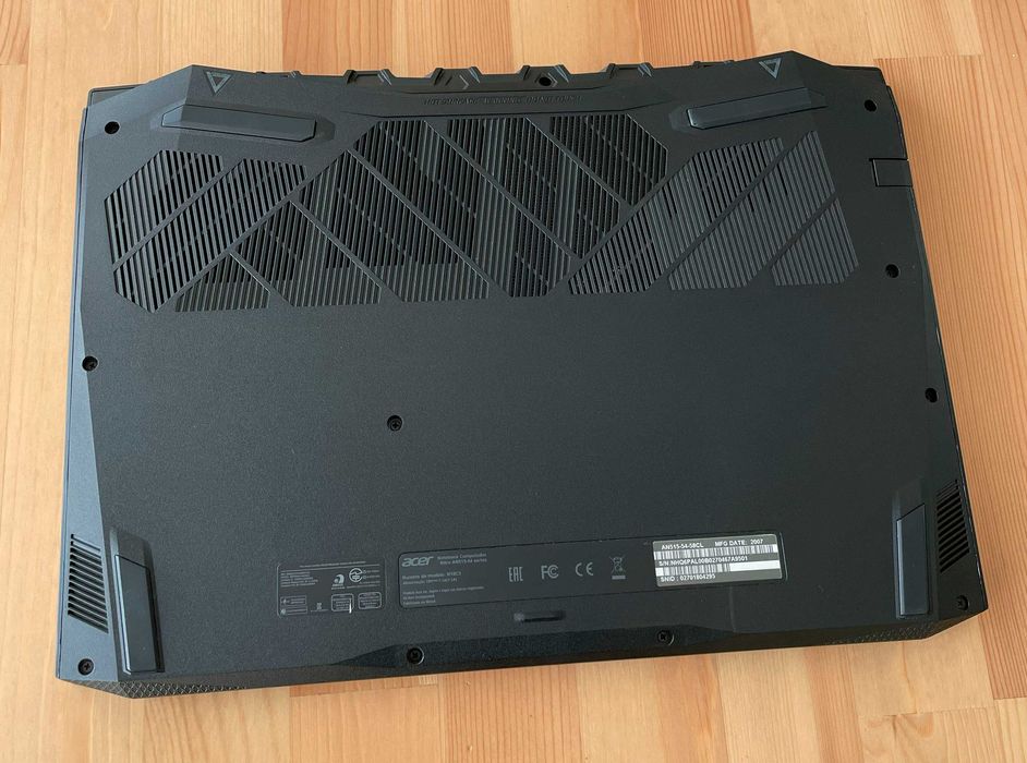 Portátil Gamer Acer Nitro 5 i5 9300H GTX 1650 24GB RAM