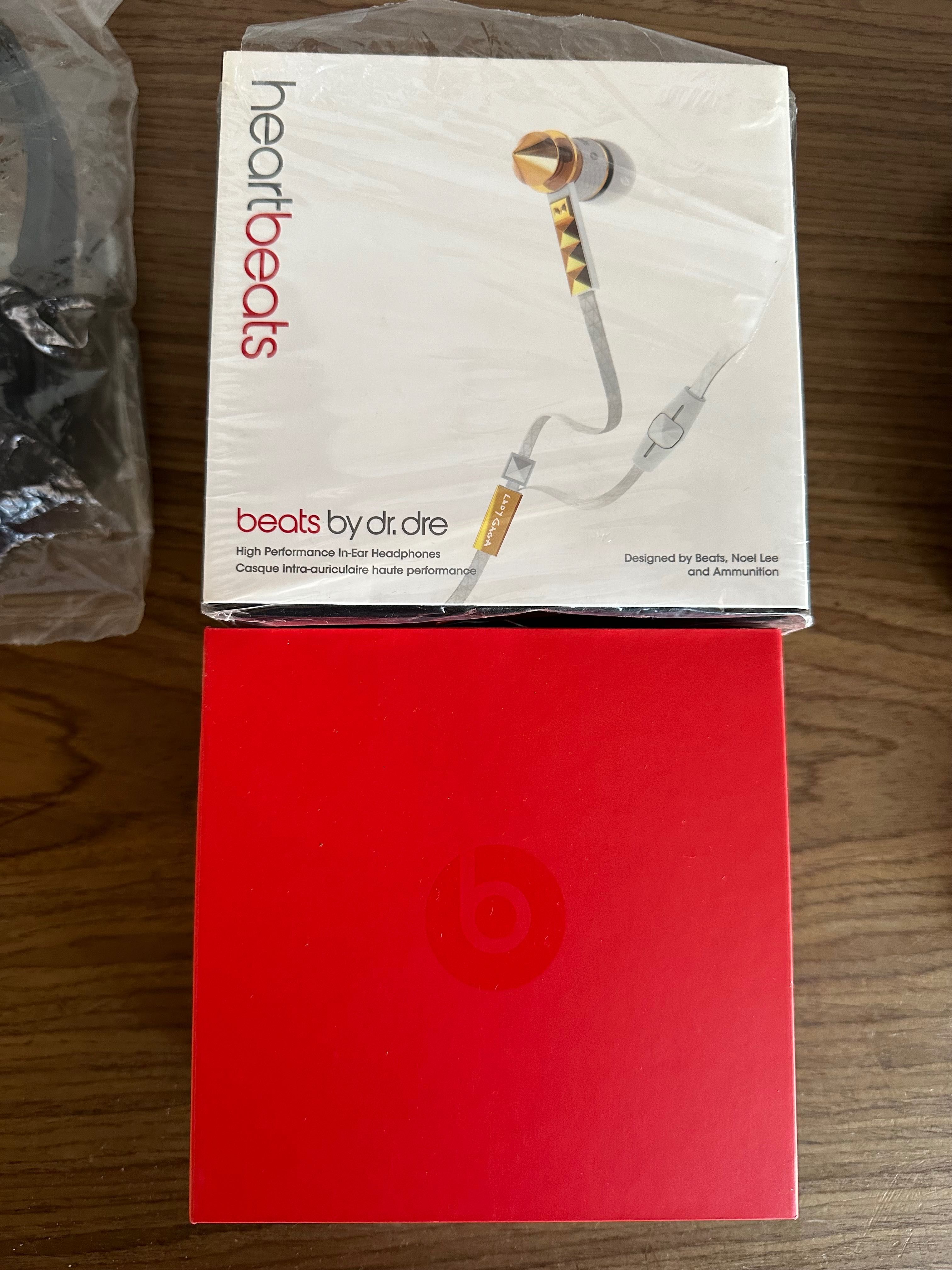 Наушники Heart beats by Lady GaGa PowerBeats Dr.Dre чехлы для AirPods