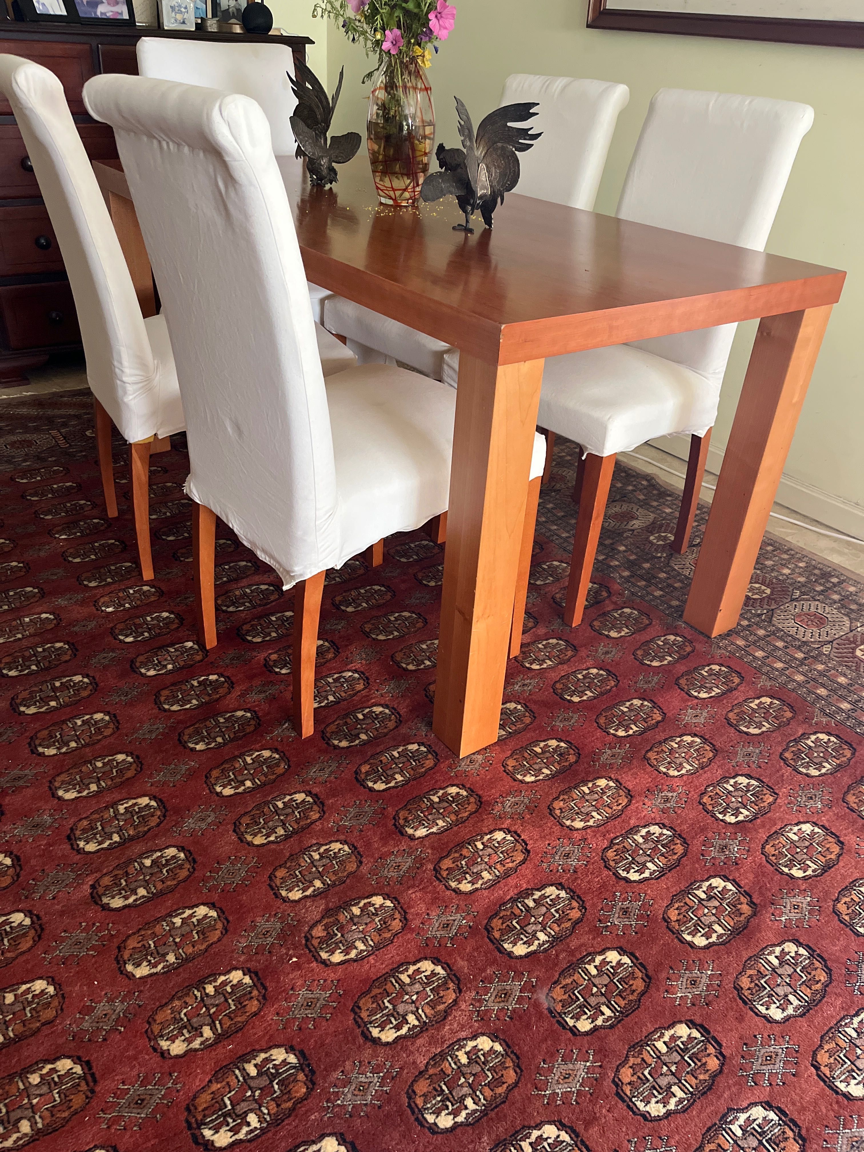 Mesa de jantar com 6 cadeiras