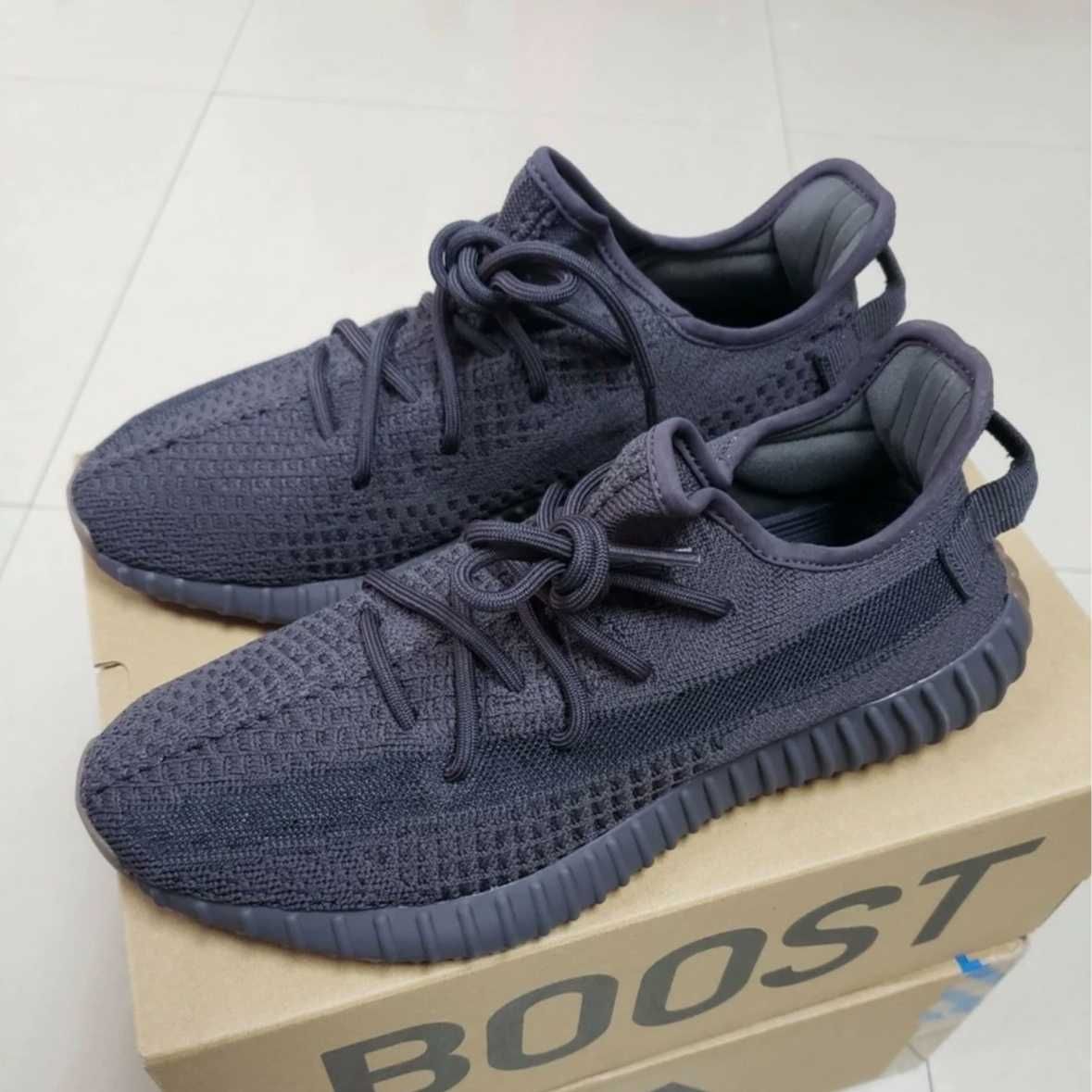 Buty męskie adidasYeezy Boost 350V2 Black nowy R.37