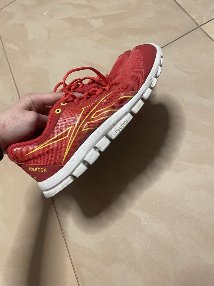 Czerwone buty do biegania Reebok 40