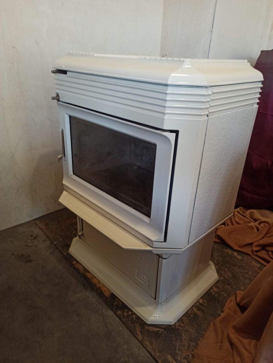 Jotul Alpha piec żeliwny kominek koza