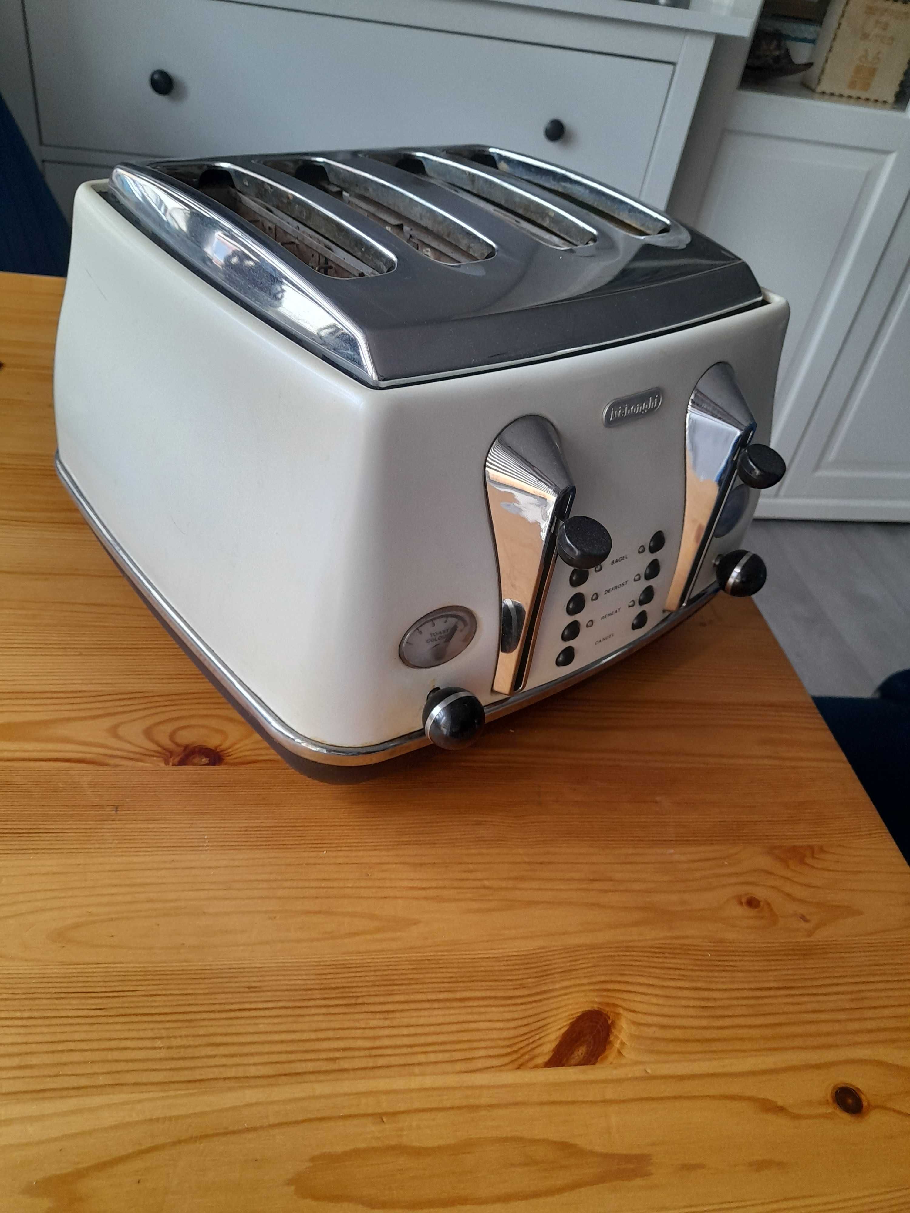 Toster Delonghi 1800w