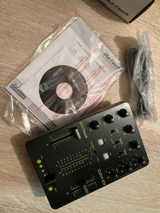 midi контроллер DJ Tech DJM-101