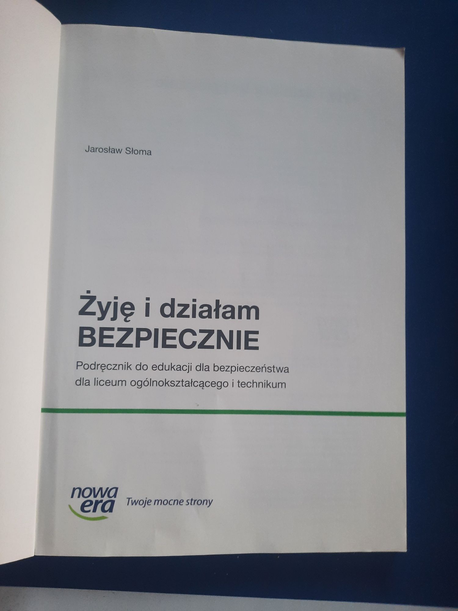 Podręcznik Żyję i działam bezpiecznie