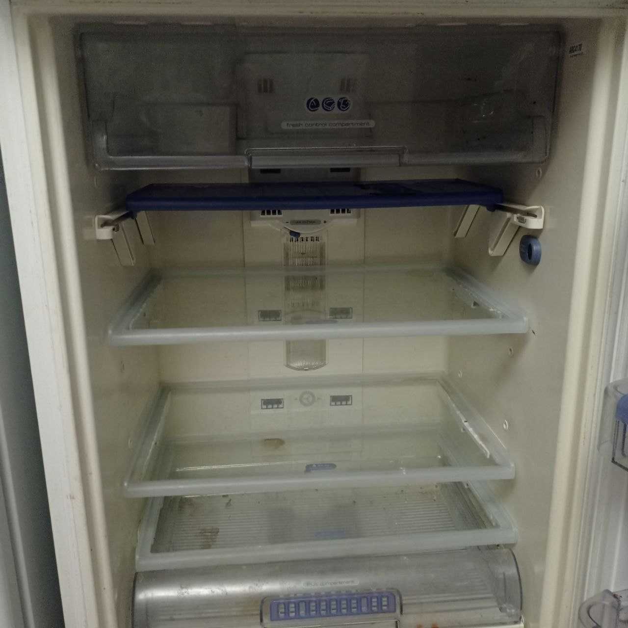 Холодильник Whirlpool ARC 4170