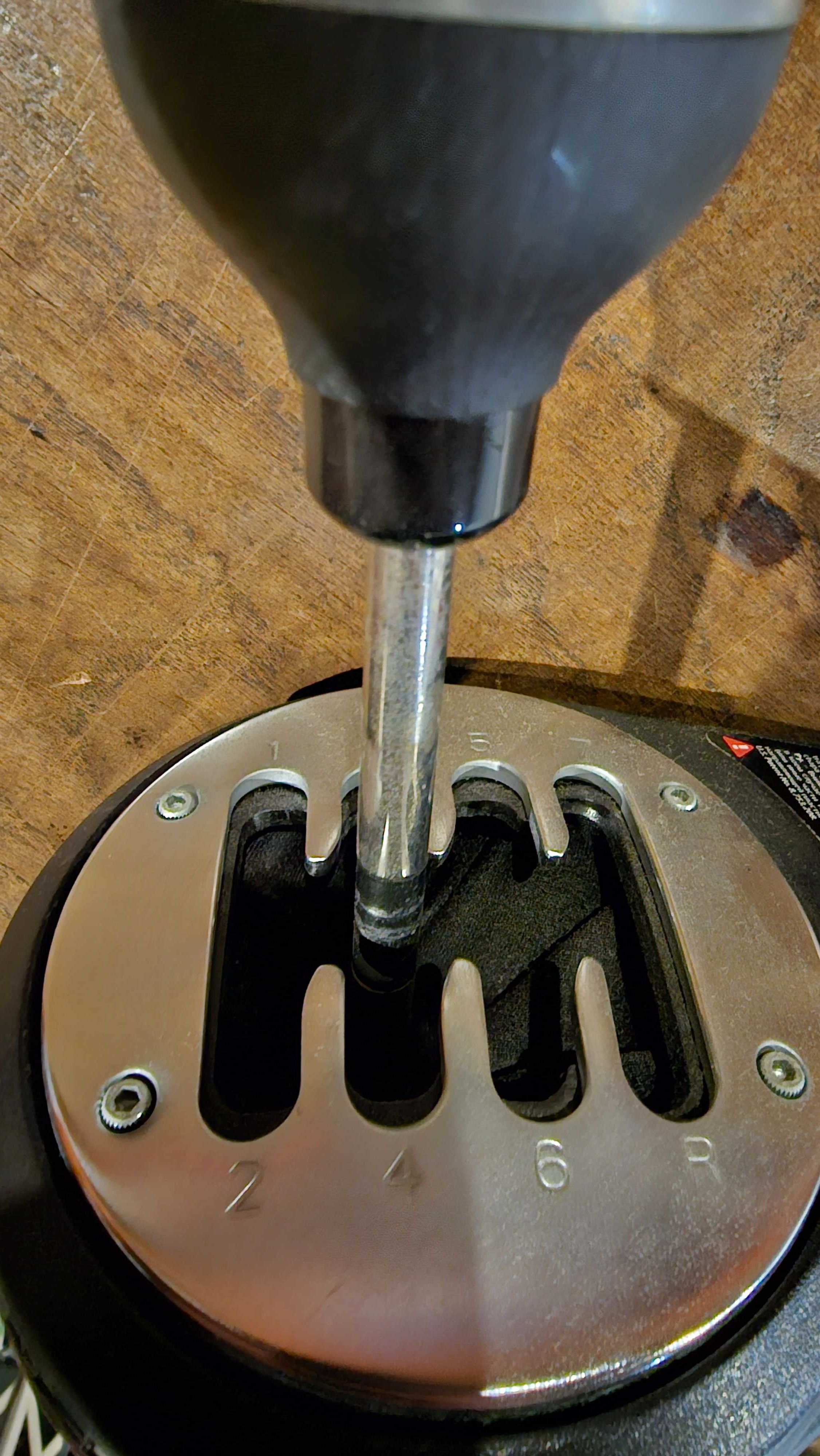 Thrustmaster TH8