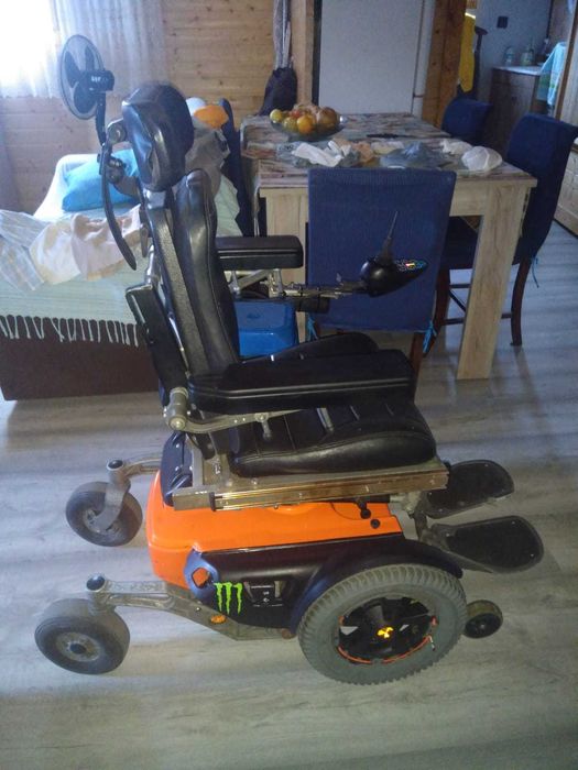 Cadeira de rodas elétrica Permobil