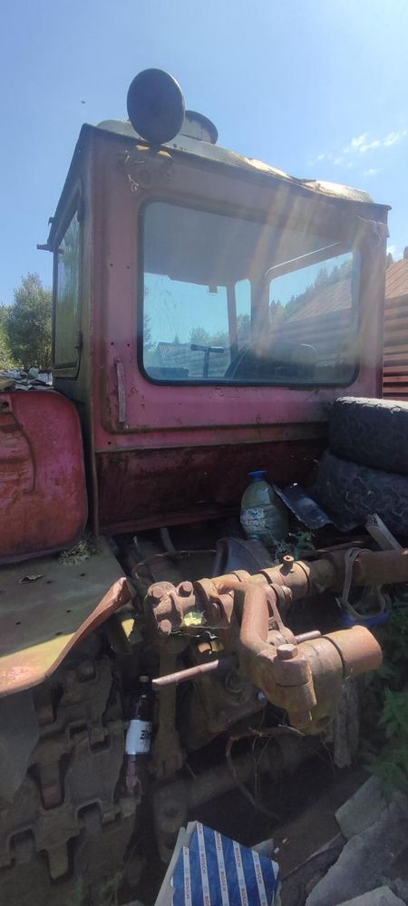ДТ-75 гусеничний сільськогосподарский трактор загального призначення