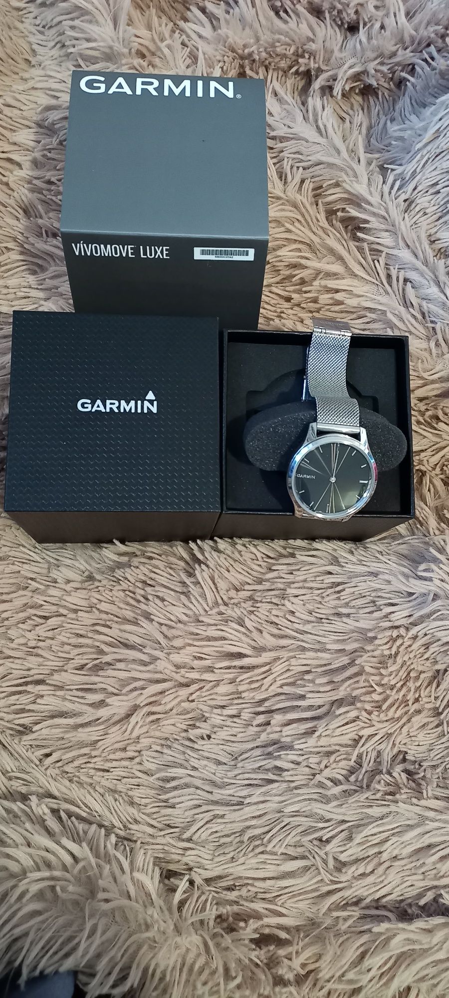 Часы Garmin VIVOMOVE LUXE б/у